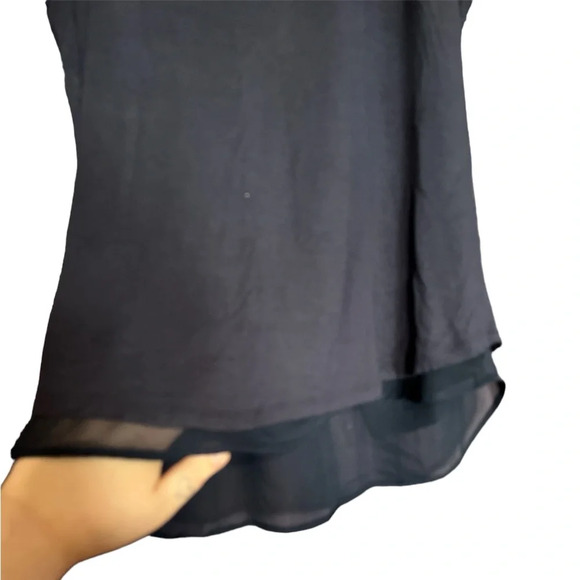 Sam Eldeman top size medium with Mesh hem - Picture 2 of 5